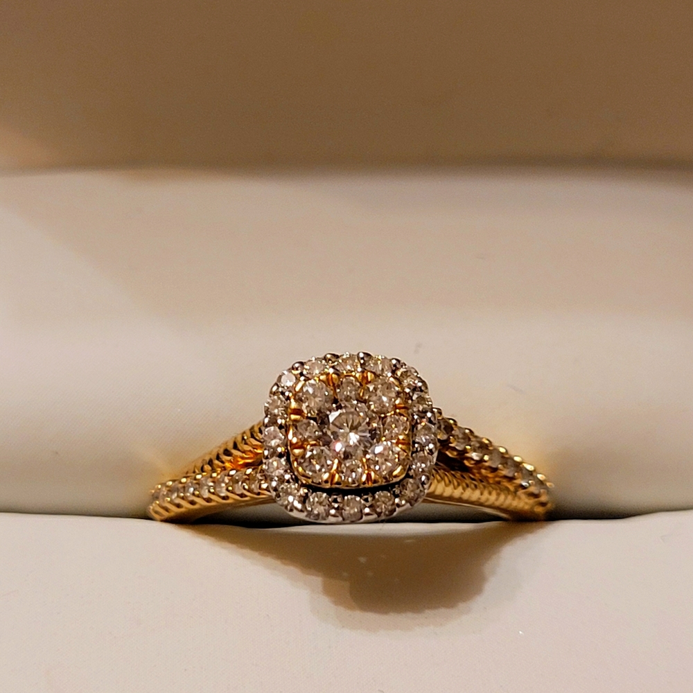 Engagement ring 10k yellow gold 0.50 ct Michael Hl